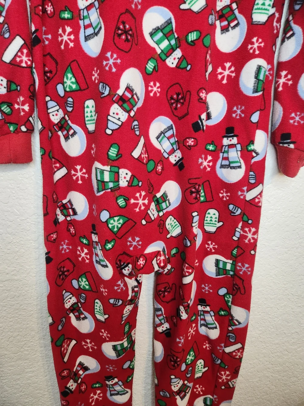 The children's place size M 7 8festive red fleece onesie pajamas